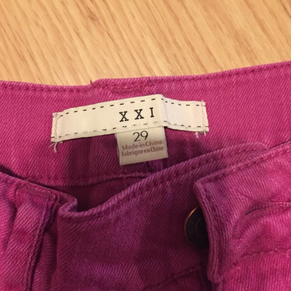 Shorts - Picture 2 of 3