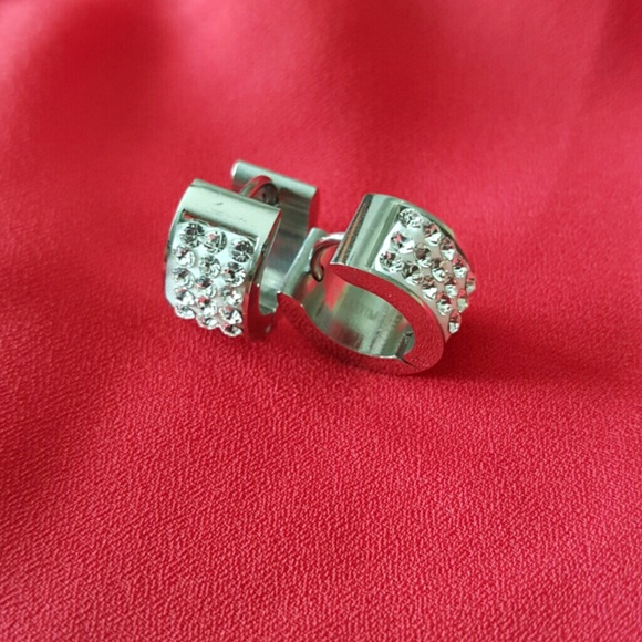 Silver earrings. smaller than a dime - Picture 2 of 2