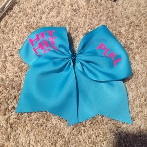 Hit hit hit pull cheer bow