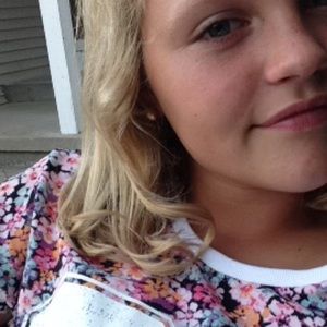 Meet your Posher, Sydni