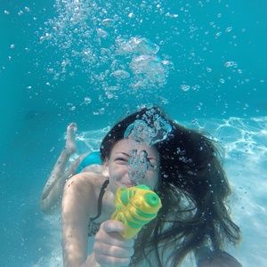 Meet your Posher, Devin