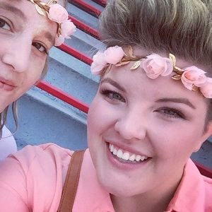 Meet your Posher, Kayla