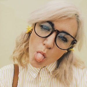 Meet your Posher, Anna-laurie