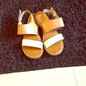 A&E sandals