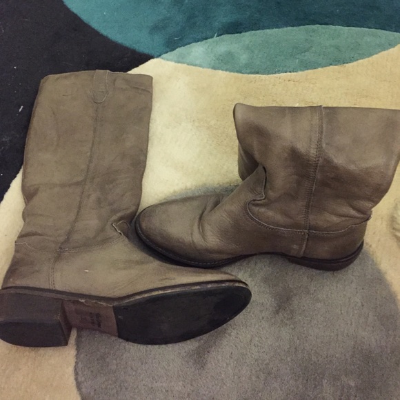 Riding boots