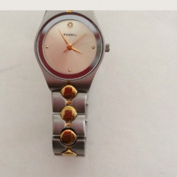 🍁Fossil Two-Tone Watch - Picture 2 of 4