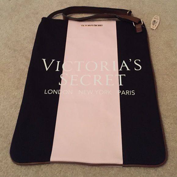 Brand new VS cross body bag NWT - Picture 2 of 4