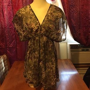 Semi-sheer v-neck floaty top from Marina Luna