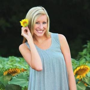 Meet your Posher, Stephanie