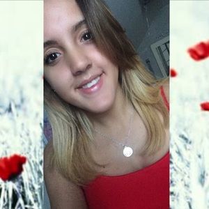 Meet your Posher, Alexia