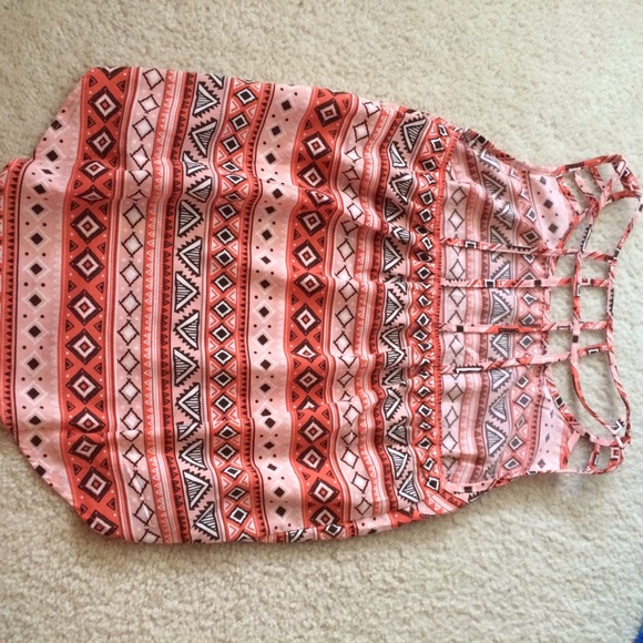 Caged Back Tank - Picture 2 of 2