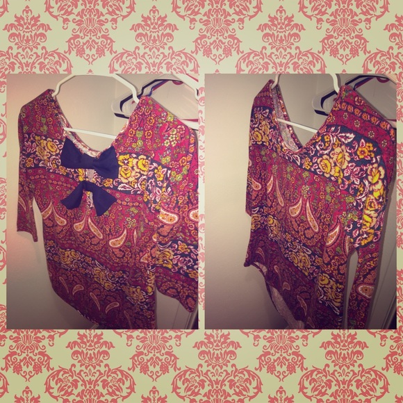 Cute bow shirt 😍