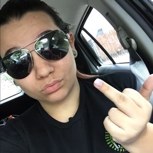 Meet your Posher, Johnnie