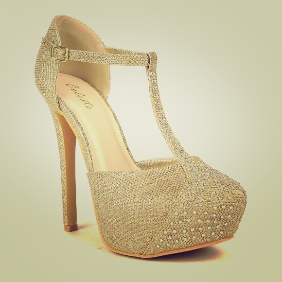 Beautiful gold heels!