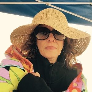 Meet your Posher, Robin