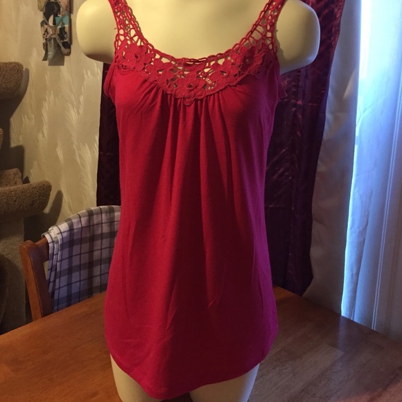 Pink scoop neck tank from Eyeshadow