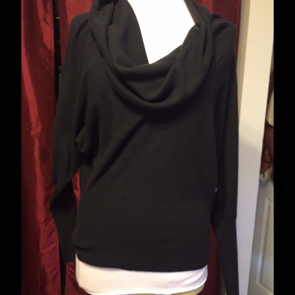 Vertigo black sweater