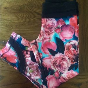 Lululemon sz 6 secret garden inspire crops EEUC
