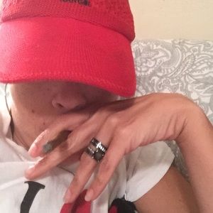 Meet your Posher, Adelina