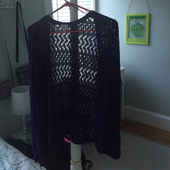 Crocheted Cardigan/Shall