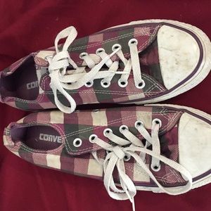 Checkered burgundy converse