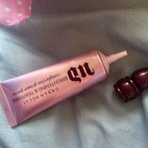 Urban Decay Brightening/Tightening primer potion