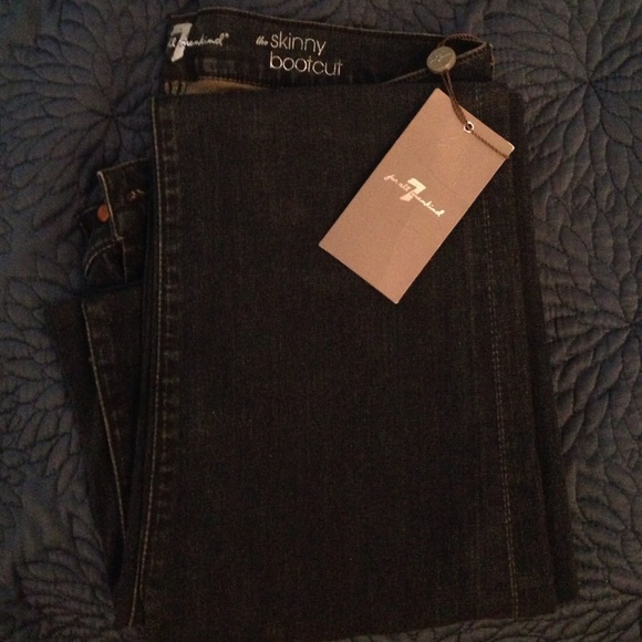 7 For All Mankind Skinny Bootcut 29 Never Worn!