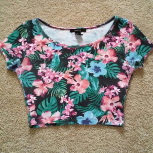 Flower fitter cropped top