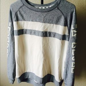 Very cute & comfy PINK crewneck!