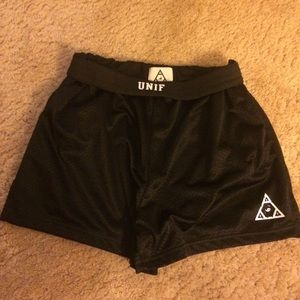UNIF GYM SHORTS