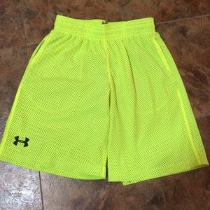 BUNDLE NWT. 2 Boys size large Under Armour shorts