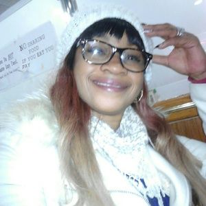 Meet your Posher, Lurline