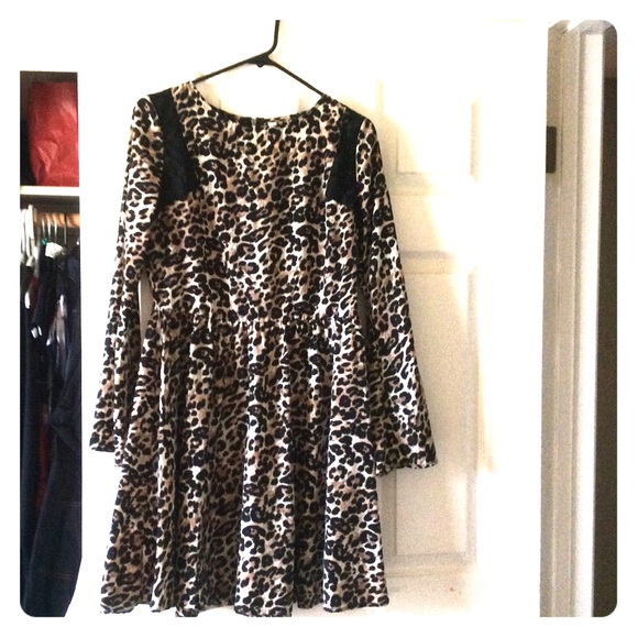 Leopard print nice dress  -like new