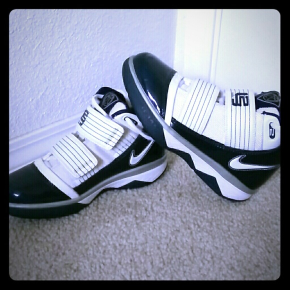 Blue and White Nike Lebrons(RARE) - Picture 1 of 4