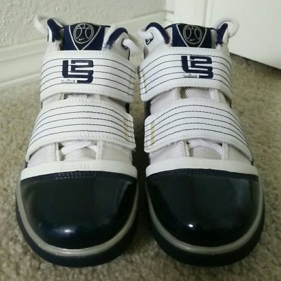 Blue and White Nike Lebrons(RARE) - Picture 4 of 4