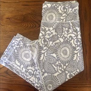 Lululemon Bleach Floral Fossil sz 8 Rare WU Crops