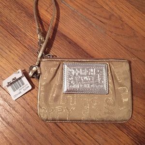 Coach Poppy Wristlet