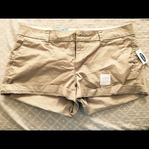 Cute old navy khaki shorts