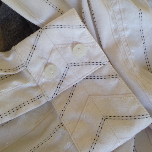 Classic Blouse with Pinstripes - Picture 3 of 4