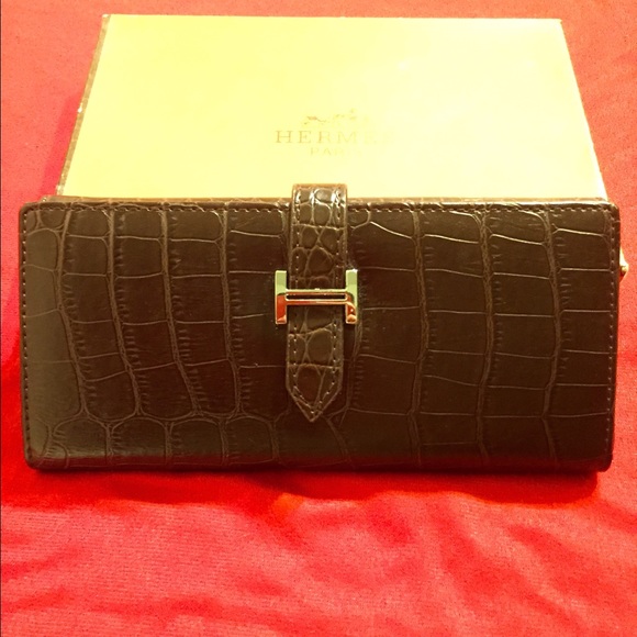 H Handbags - Dark Brown Croc Skin Wallet.