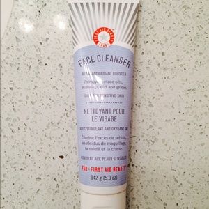 First aid beauty face cleanser