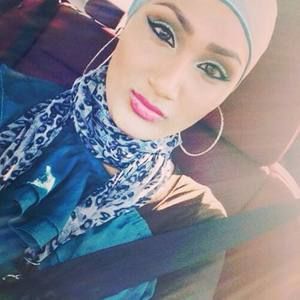 Meet your Posher, Selina