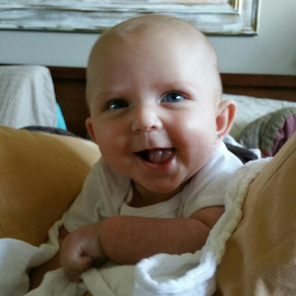 Hi Fellow Poshers.... - Picture 2 of 4