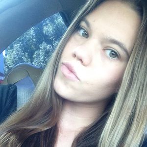 Meet your Posher, Charissa