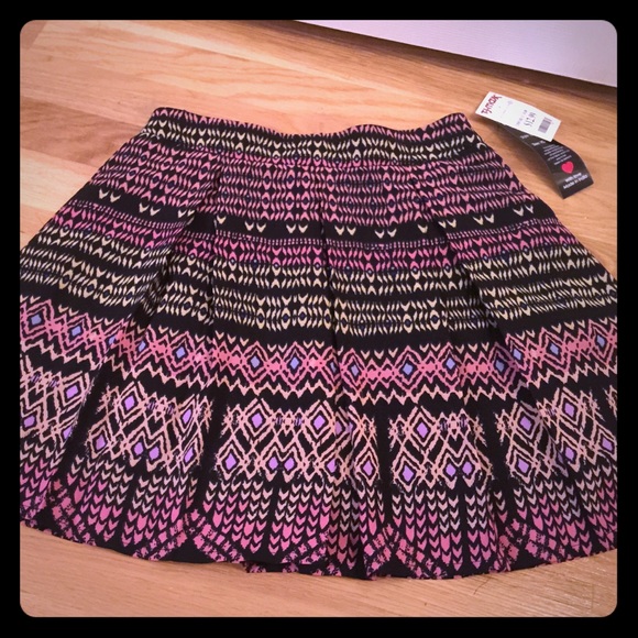Tribal multi color skirt with zipper up back