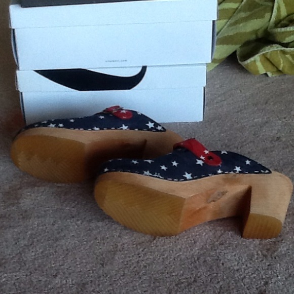 Clogs - Picture 4 of 4