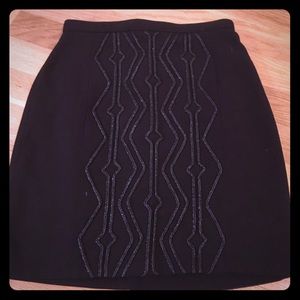 H&m skirt with design on front