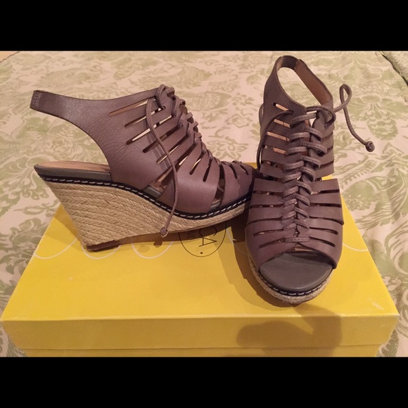 Joan&David Espadrille style shoes