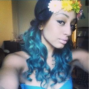 Meet your Posher, Antoinette