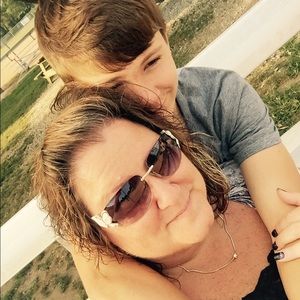 Meet your Posher, Traci